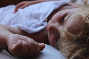 können babys schlafen lernen